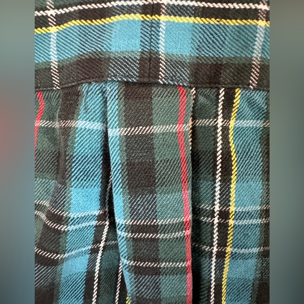 Ralph Lauren flannel, long sleeve, button down. Size Large. Great color scheme!! - Picture 4 of 8